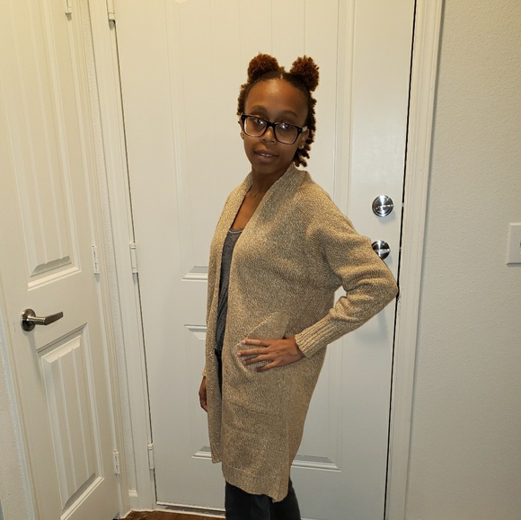 Cardigan - Plain with Pocket - Picture 7 of 8